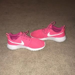 Pink nike roshes